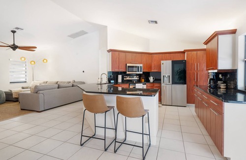 Sea Pines House | Beautiful Home with Sauna & Heated Pool, 5min from Beaches, close to Airport