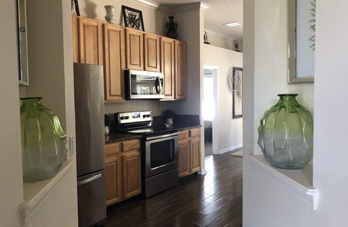 OakLeaf Plantation House | Beautiful home with pool
