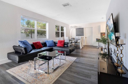 Liberty City House | Beautiful House w/Pool! - 5 min from Wynwood/Design District