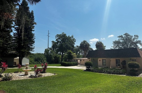 Maitland Villa | Beautiful Lakefront Home w/Pool in delightful Altamonte Springs