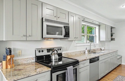Flowery Branch House | Beautiful Lake Front Home With Private Dock!.