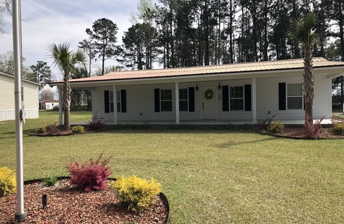 Summerton House | Beautiful lake home to make your family vacation extra special!