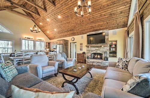 Glenville House | Beautiful Lake Views! ‘Glenville Serenity Lodge'