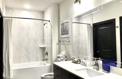 Midtown Condo | Beautiful Luxury Midtown Condo