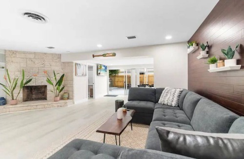Lighthouse Point House | Beautiful Modern Renovated Family Oasis With Pool