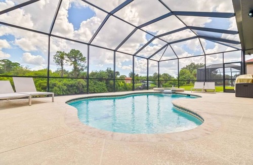 Port Charlotte House | Beautiful & Modern - Private Pool & Boating