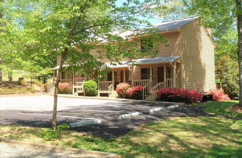 Pickens Condo | Beautiful Mountain Golfing Getaway Located on The Rock Golf Course