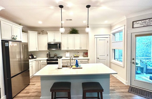 Hilton Head Island House | Beautiful new townhome- fall getaway discounts!