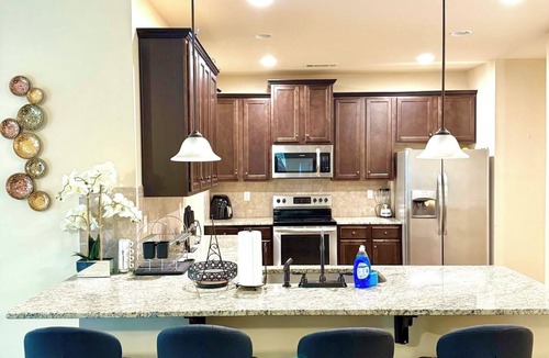 Lovejoy House | Beautiful New Cozy Home in a Gated Community