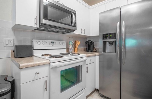Palm River Estates House | Beautiful North Naples Condo Minutes to Beaches!