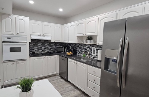 Hollywood South Central Beach Apartment | Beautiful Ocean-View, 16th floor, apartment, right ON THE Beach.