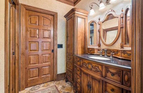 White City Other | Beautiful one of a kind home & estate! You will feel like you are in Tuscany!
