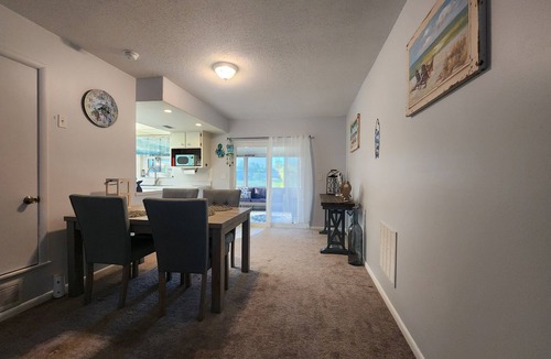 North Port Cottage | Beautiful, Pet friendly home on canal. Great for fishing, kayaks & snowbirds