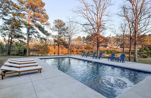 Grovetown House | BEAUTIFUL, pet friendly custom home with lake view - Perfect MASTERS getaway!