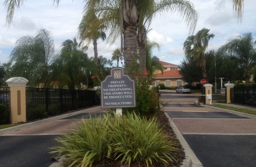 Sarasota Condo | Beautiful pool great location near to the beach. Special Prices for Nov and Dec!
