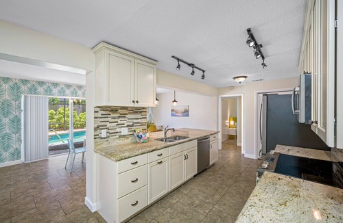 Harbor Hills House | Beautiful Pool Home, 6 Min. to Beaches, Sleeps 8, Great for Families!