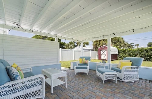 Cocoa Beach House | Beautiful, Private Beach House - 1 Block To The Beach (AC) 3 Bedroom - Sleeps 8