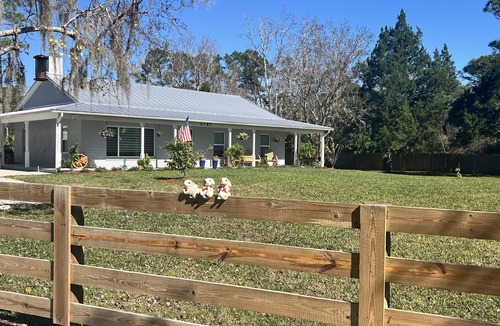 New Smyrna Beach House | Beautiful ranch house minutes from beach
