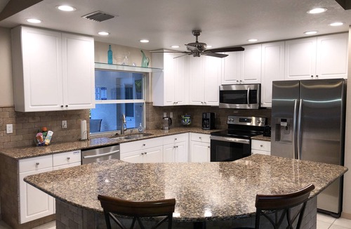 Caloosahatchee House | Beautiful Relaxing Tropical Vacation Home - Veteran Owned