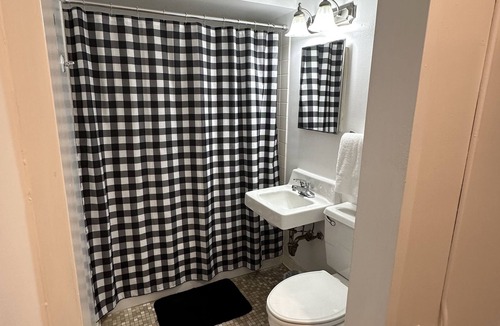 Gadsden Apartment | Beautiful Renovated Studio in Gadsden, AL