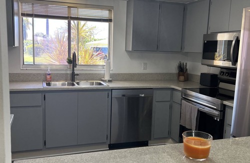 Villas Villa | Beautiful renovated split duplex in quiet, safe, small community!