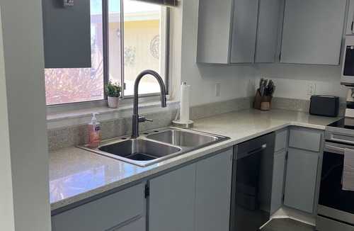 Villas Villa | Beautiful renovated split duplex in quiet, safe, small community!