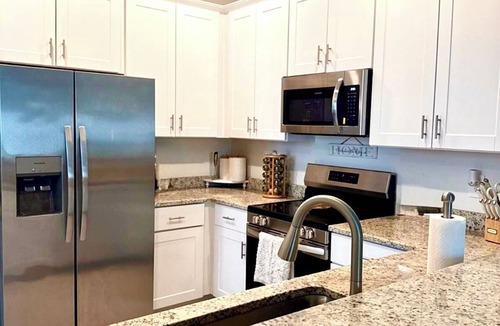 Gateway House | Beautiful Resort Style Timber Creek Townhome