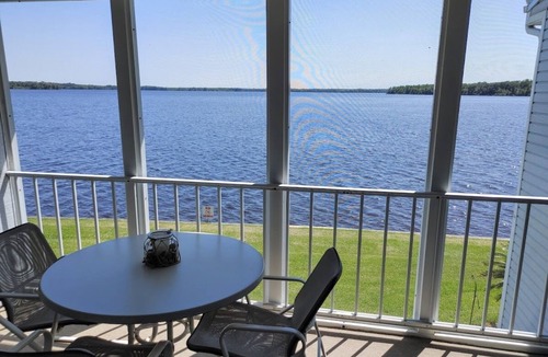 Welaka House | Beautiful Riverfront Getaway