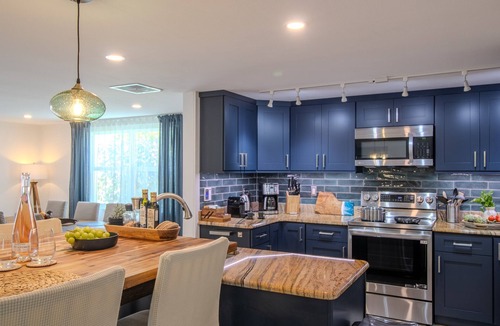 Flor-a-mar House | Beautiful Saltwater Canal Home at the Gulf of Mexico