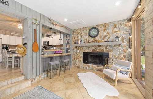 Dunnellon House | Beautiful secluded setting on the Rainbow River surrounded by state forest