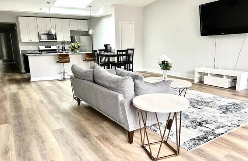 Downtown Baltimore Apartment | Beautiful skylight Inner Harbor Downtown Apartment
