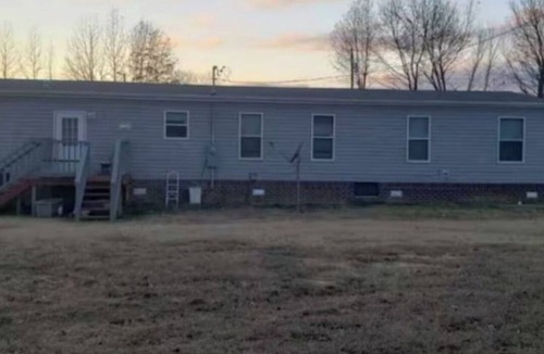 Brownsville House | Beautiful, spacious, home perfect for a quiet getaway & all your comfort needs.
