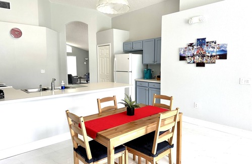 Westridge House | Beautiful, spacious yet cozy home, minutes away from the Orlando theme parks.