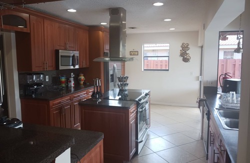 Sherwood Forest House | Beautiful Spanish style house equipped with all the modern amenities