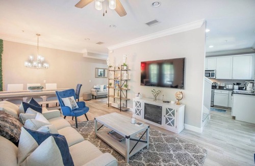 SoHo House | Beautiful Townhome in South Tampa/Hyde Park