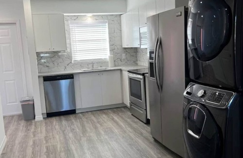 Truckland House | Beautiful Townhome Near Sanibel