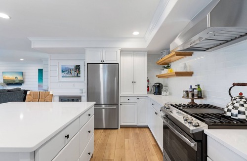 Avalon Condo | Beautiful two story bay view condo located in the heart of Avalon!