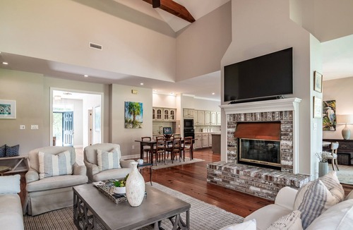 Debordieu Colony House | Beautiful Updated 3 Bedroom Home in Debordieu, pet friendly