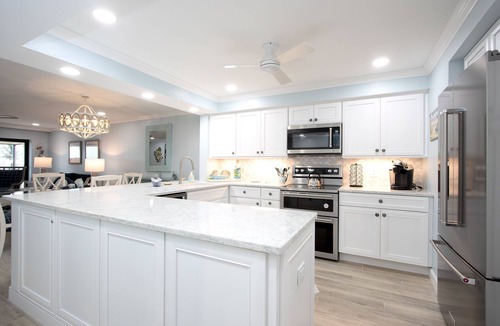 Beachview Country Club Estates Condo | Beautiful Updated Gulf Front Sanibel Condo - Sanddollar C203