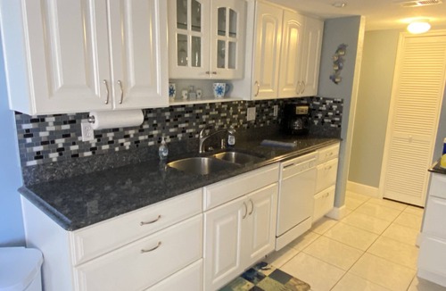 Daytona Beach Shores Condo | Beautiful Spacious, No Drive Beach, 3B/2B, Ocean View, Pets OK! Oceanfront Pool