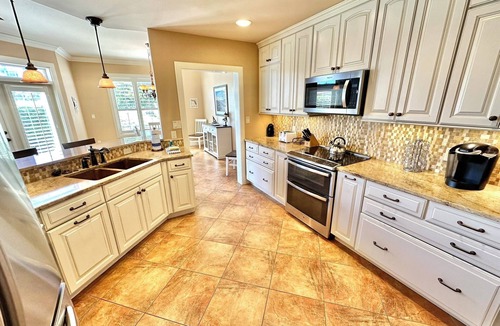 Sandestin House | Beautiful views! 2 minute ride to the Beach in the 6 person golf cart! 5406TT