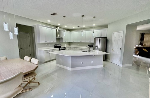 Legacy Park Villa | Beautiful Villa close to Disney and Golf Courses