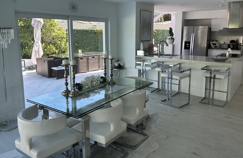 Key Biscayne House | beautiful villa in a paradise island with private pool and jacuzzi