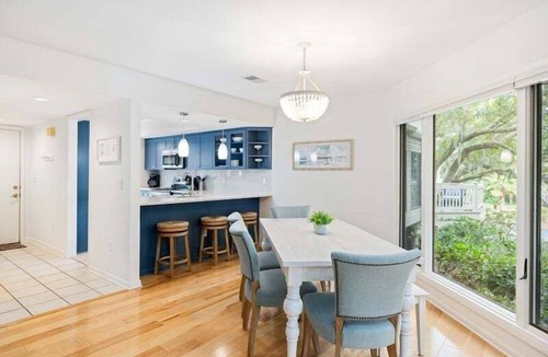 Spinnaker Beachhouses Villa | Beautiful Villa! Walk to Beach, Golf, Dining, Pools! Amenity access included! Dog Friendly!