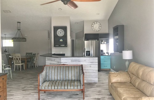 Crystal River Condo | Beautiful waterfront Condo, minutes from downtown, shopping and fishing!