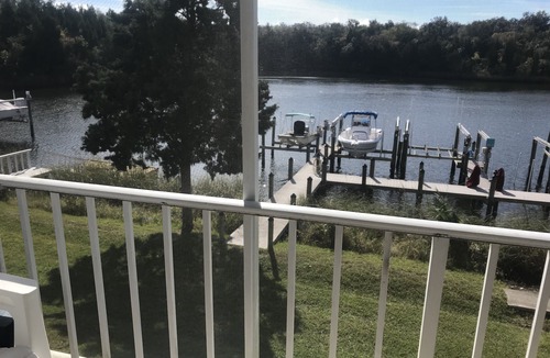 Crystal River Condo | Beautiful waterfront Condo, minutes from downtown, shopping and fishing!