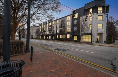 Atlantic Station Area Apartment | Beautifull Stays Extravagant & Luxury Living 2 Bedroom Apts by RedAwning