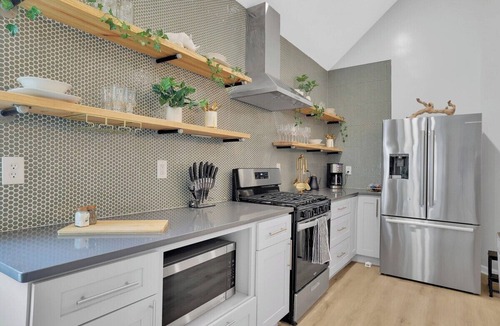 Rex House | Beautifully decorated and spacious home with a pool.