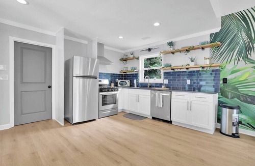Rex House | Beautifully decorated and spacious home with a pool.