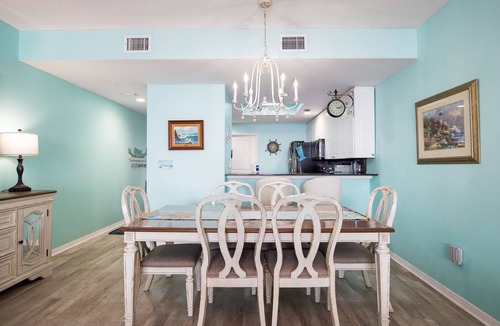 Navarre Beach Condo | Beautifully decorated condo on Navarre Beach